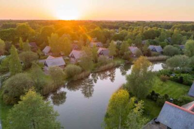 Vissen op bungalowpark de weerribben