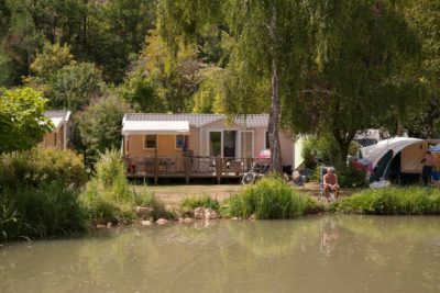 vissen op de camping in frankrijk