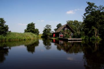 vakantiehuisje met steiger