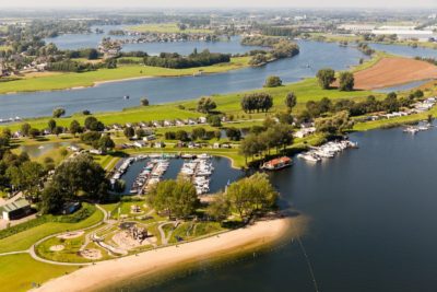 vissen op de afgedamde maas en het esmeer