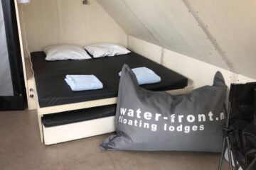 Waterfront Floating Vissers Lodges Visvakantiegids (10)