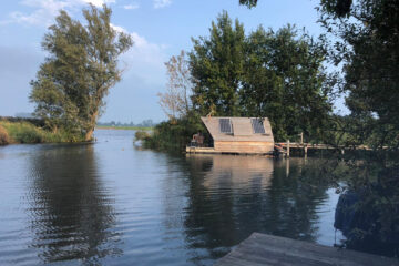 Waterfront Floating Vissers Lodges Visvakantiegids (16)